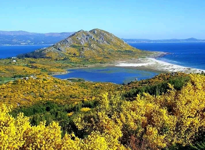 Monte Louro e Lagoa de Xalfas